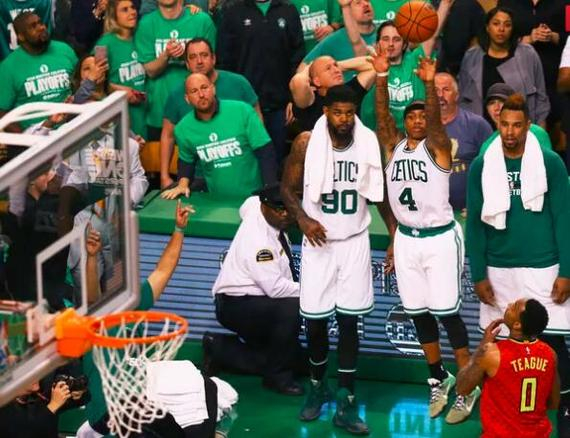 社交媒体晒 社交媒体晒